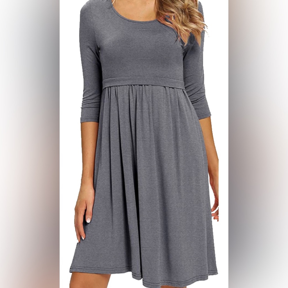 Maternity & Breastfeeding 3/4 sleeve dress with pockets - grey .
